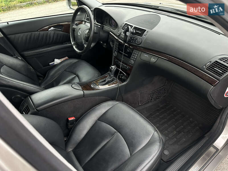 Седан Mercedes-Benz E-Class 2005 в Львове фото 4 Седан Mercedes-Benz E-Class 2005 в Львове