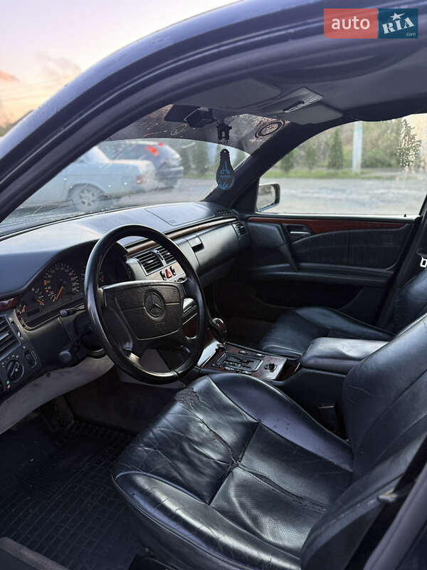 Седан Mercedes-Benz E-Class 1998 в Чернівцях фото 8 Седан Mercedes-Benz E-Class 1998 в Чернівцях