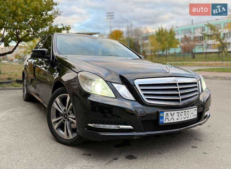 Седан Mercedes-Benz E-Class 2012 в Харькове фото Седан Mercedes-Benz E-Class 2012 в Харькове
