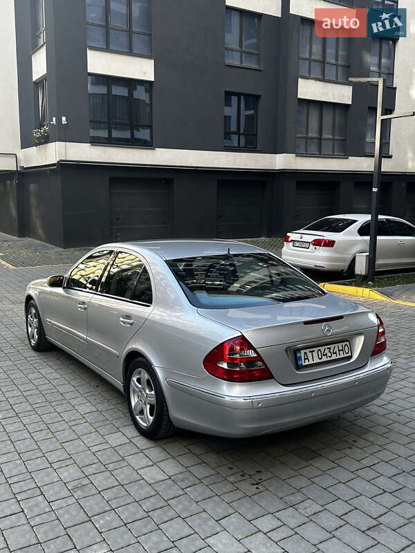 Седан Mercedes-Benz E-Class 2004 в Ивано-Франковске