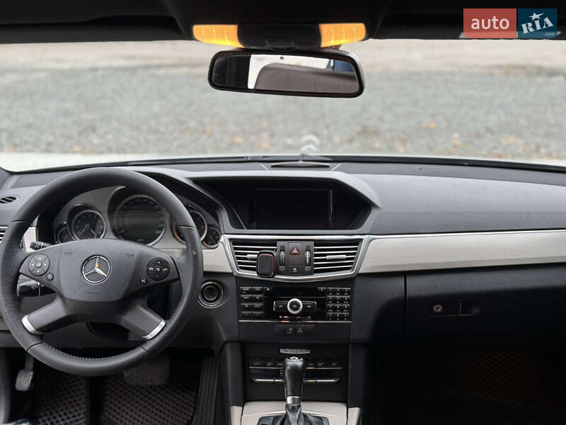 Седан Mercedes-Benz E-Class 2010 в Києві фото 16 Седан Mercedes-Benz E-Class 2010 в Києві