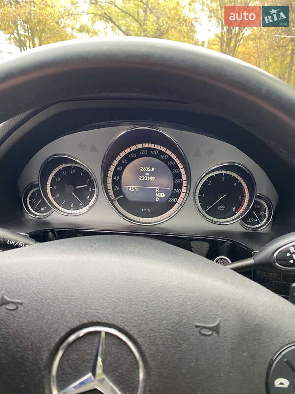 Седан Mercedes-Benz E-Class 2010 в Луцьку фото 11 Седан Mercedes-Benz E-Class 2010 в Луцьку