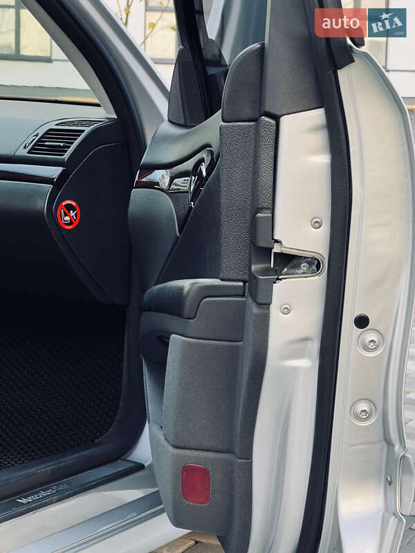 Седан Mercedes-Benz E-Class 2004 в Ивано-Франковске