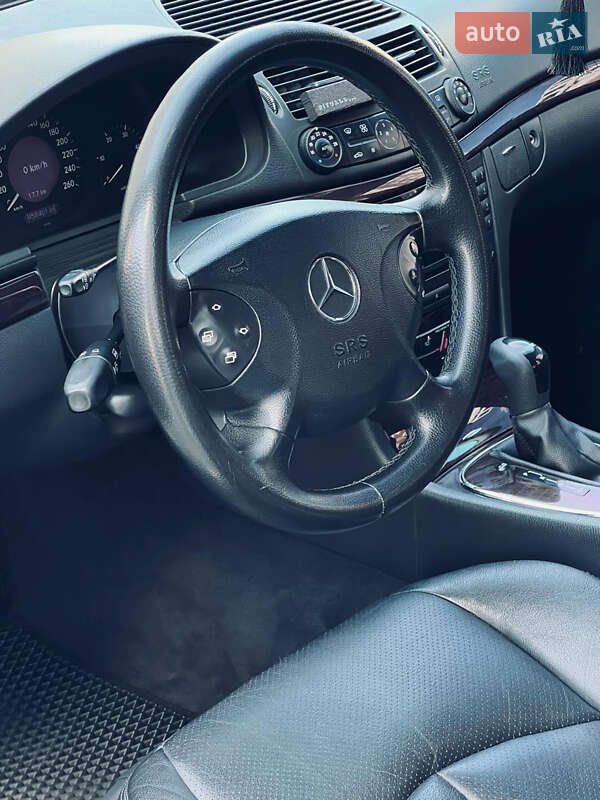 Седан Mercedes-Benz E-Class 2004 в Ивано-Франковске