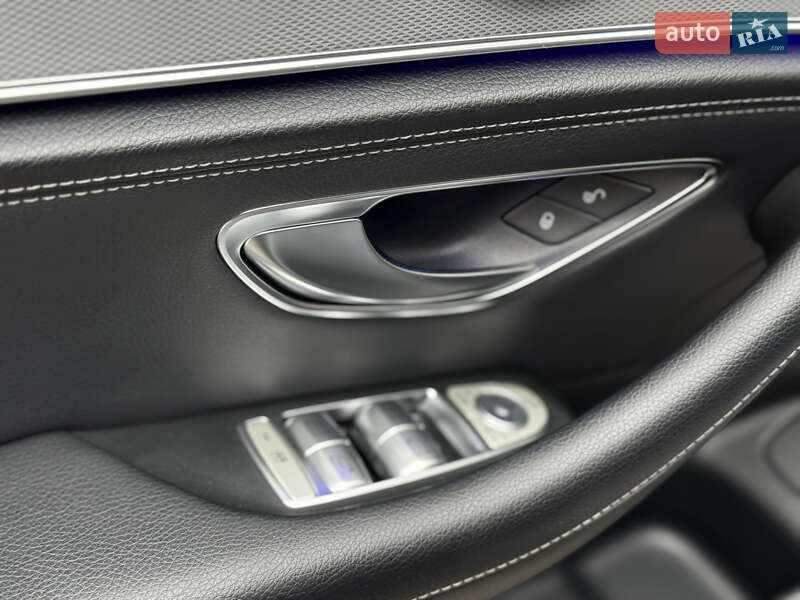 Універсал Mercedes-Benz E-Class 2016 в Нововолинську фото 44 Універсал Mercedes-Benz E-Class 2016 в Нововолинську