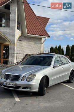 Седан Mercedes-Benz E-Class 2004 в Виннице