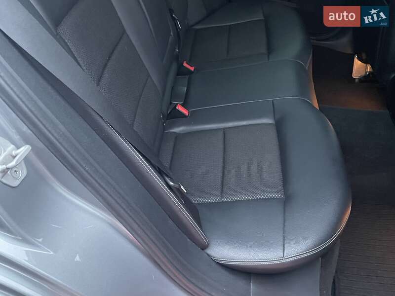 Седан Mercedes-Benz E-Class 2013 в Киеве фото 52 Седан Mercedes-Benz E-Class 2013 в Киеве