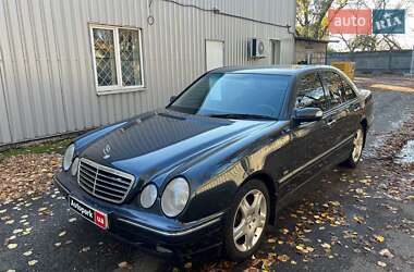 Седан Mercedes-Benz E-Class 2002 в Киеве