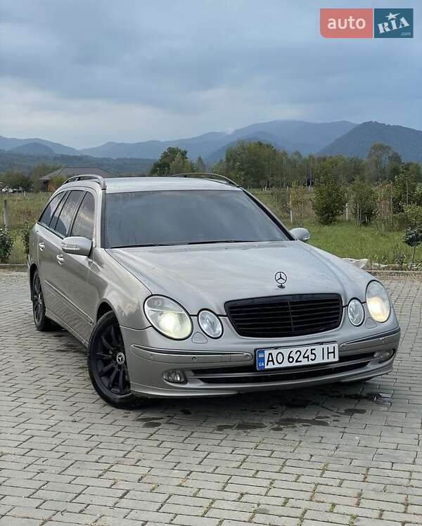 Mercedes-Benz E-Class 2005