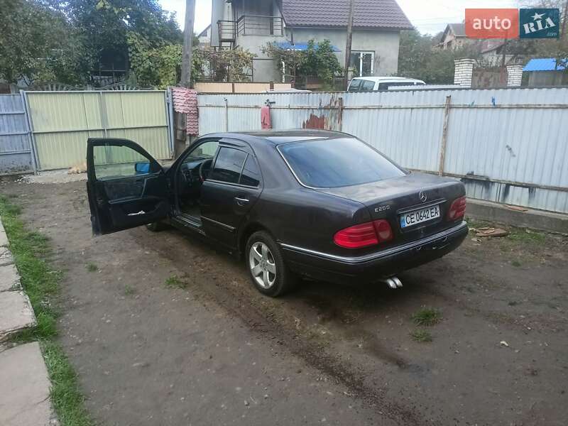 Седан Mercedes-Benz E-Class 1998 в Черновцах