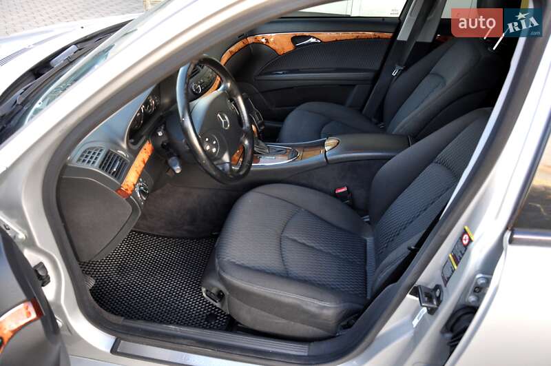 Універсал Mercedes-Benz E-Class 2005 в Львові фото 16 Універсал Mercedes-Benz E-Class 2005 в Львові