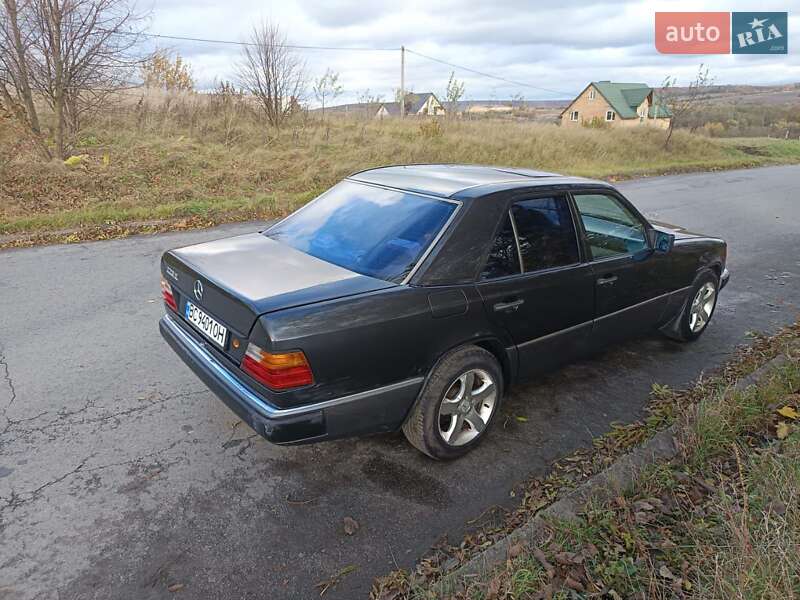 Седан Mercedes-Benz E-Class 1993 в Перемышлянах фото 2 Седан Mercedes-Benz E-Class 1993 в Перемышлянах