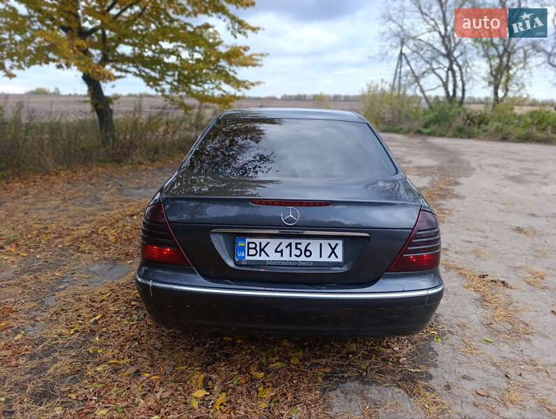 Седан Mercedes-Benz E-Class 2002 в Заре фото 19 Седан Mercedes-Benz E-Class 2002 в Заре