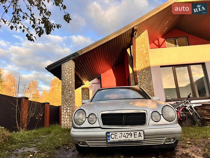 Седан Mercedes-Benz E-Class 1997 в Липниках