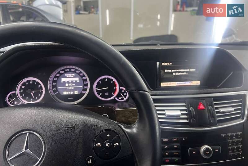 Седан Mercedes-Benz E-Class 2010 в Одессе