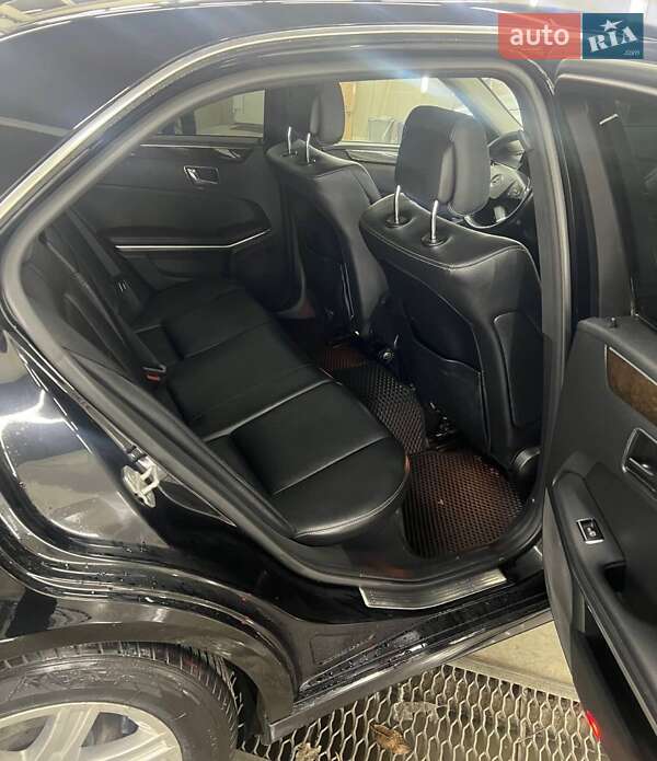 Седан Mercedes-Benz E-Class 2010 в Одессе