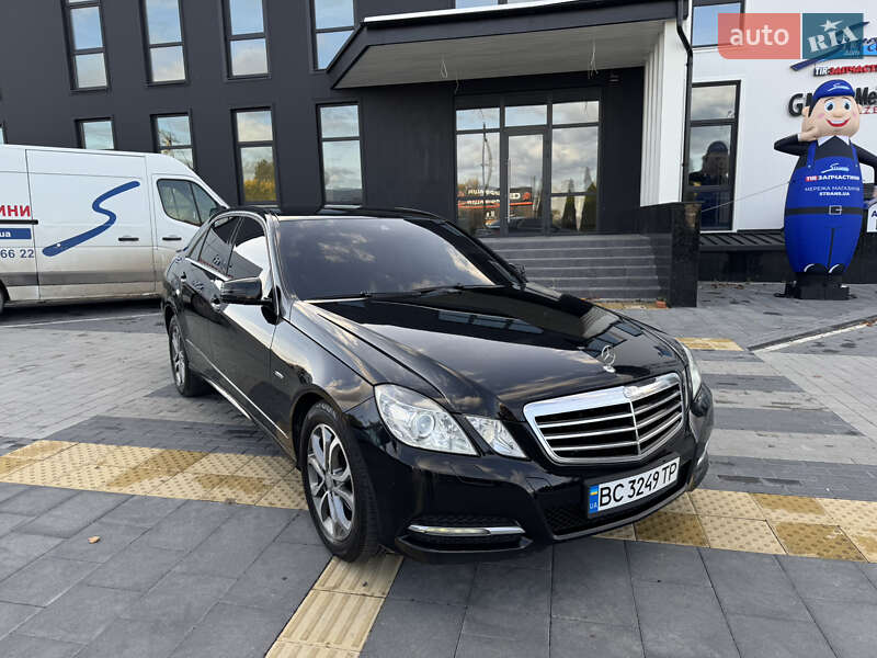 Седан Mercedes-Benz E-Class 2011 в Львові