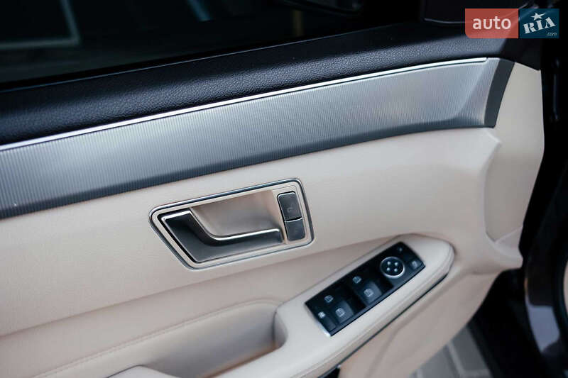 Седан Mercedes-Benz E-Class 2013 в Тернополі
