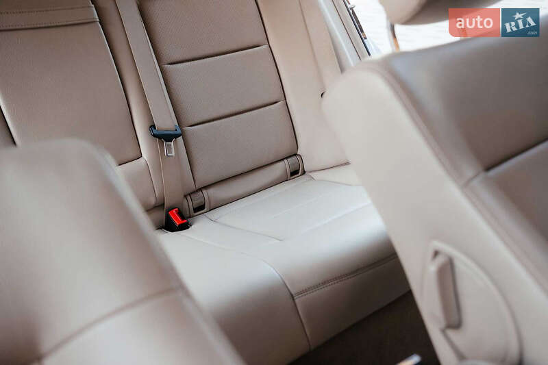 Седан Mercedes-Benz E-Class 2013 в Тернополі