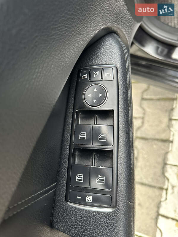 Седан Mercedes-Benz E-Class 2013 в Чернівцях фото 17 Седан Mercedes-Benz E-Class 2013 в Чернівцях