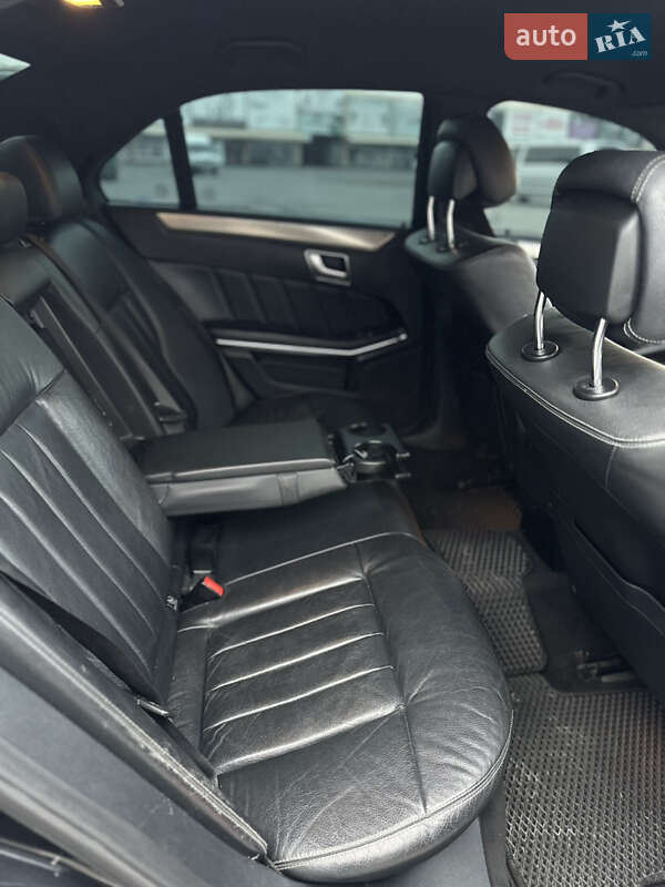 Седан Mercedes-Benz E-Class 2013 в Чернівцях фото 24 Седан Mercedes-Benz E-Class 2013 в Чернівцях