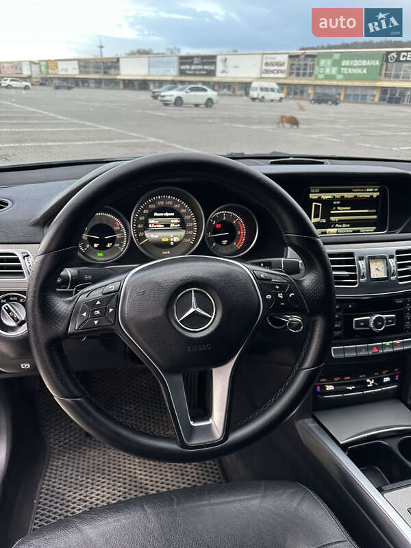 Седан Mercedes-Benz E-Class 2013 в Чернівцях фото 21 Седан Mercedes-Benz E-Class 2013 в Чернівцях