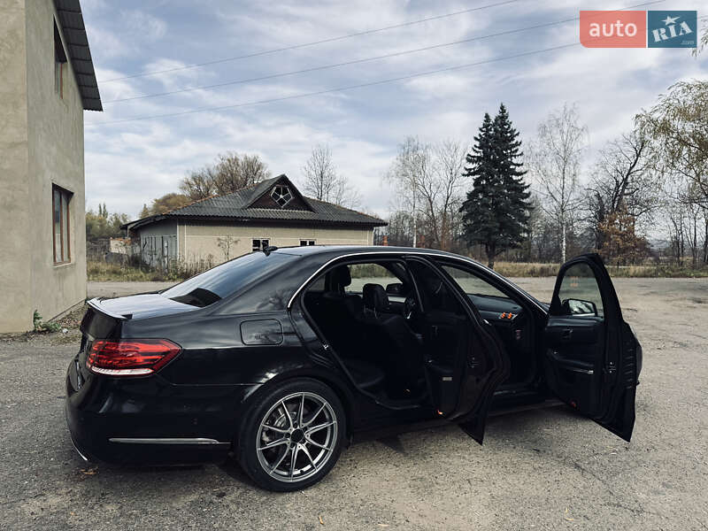 Седан Mercedes-Benz E-Class 2013 в Сторожинці