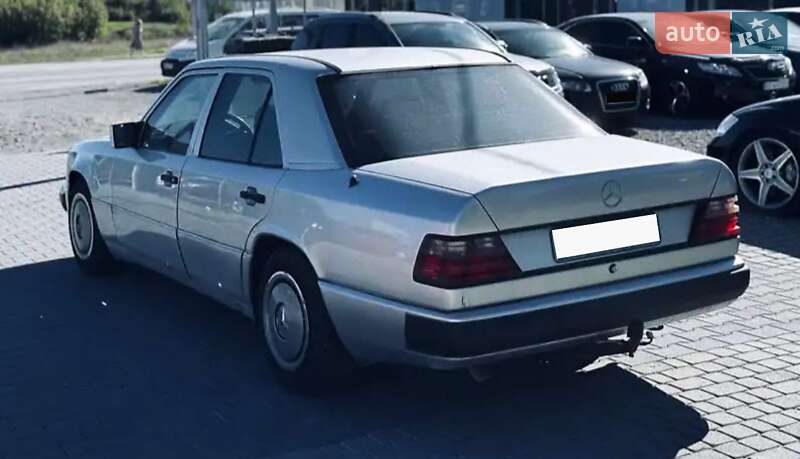 Седан Mercedes-Benz E-Class 1988 в Сумах фото 4 Седан Mercedes-Benz E-Class 1988 в Сумах