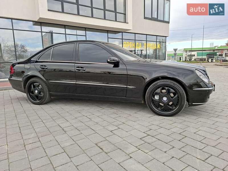 Седан Mercedes-Benz E-Class 2006 в Ивано-Франковске