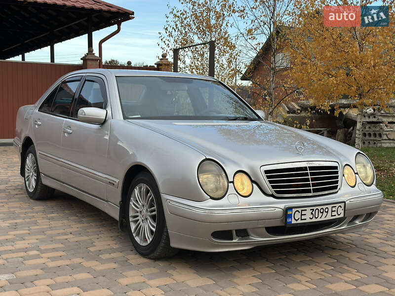 Седан Mercedes-Benz E-Class 2000 в Сторожинце