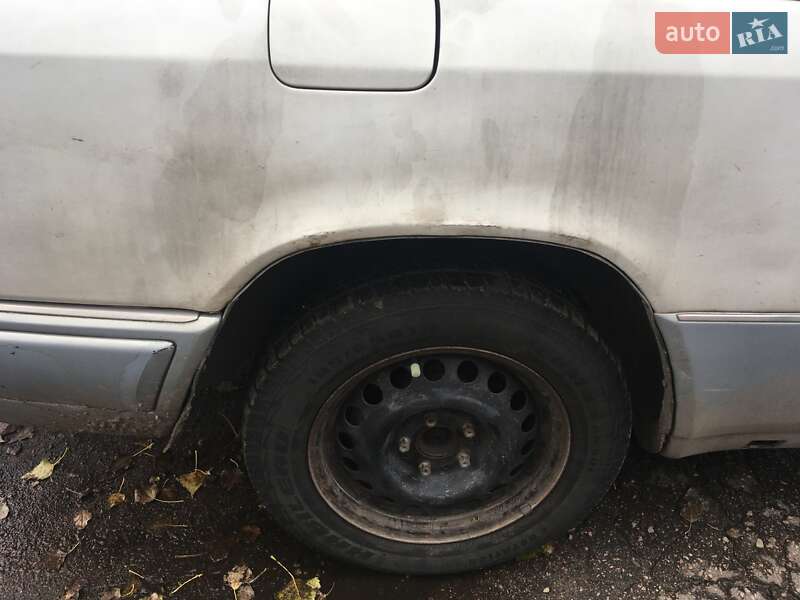 Купе Mercedes-Benz E-Class 1994 в Києві фото 16 Купе Mercedes-Benz E-Class 1994 в Києві