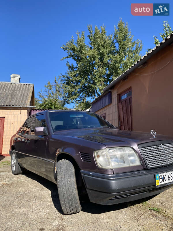 Седан Mercedes-Benz E-Class 1993 в Ровно фото 2 Седан Mercedes-Benz E-Class 1993 в Ровно