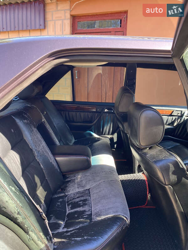 Седан Mercedes-Benz E-Class 1993 в Ровно фото 13 Седан Mercedes-Benz E-Class 1993 в Ровно