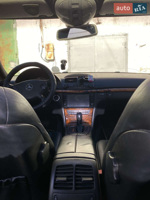 Седан Mercedes-Benz E-Class 2002 в Тернополе