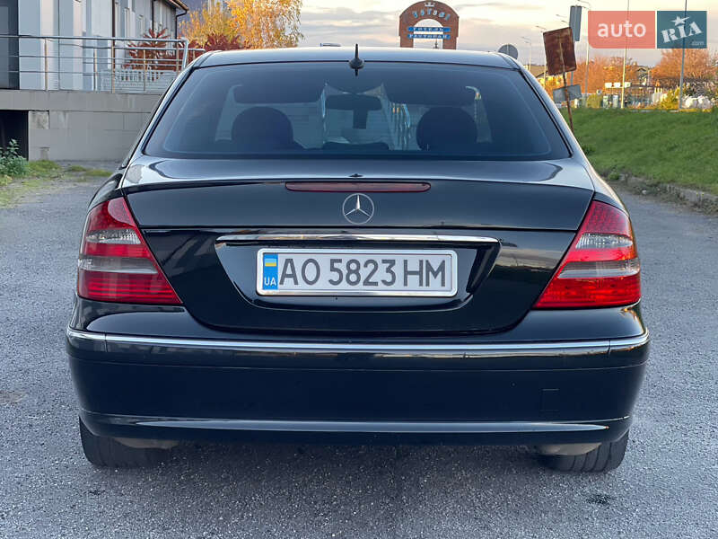 Седан Mercedes-Benz E-Class 2004 в Виннице