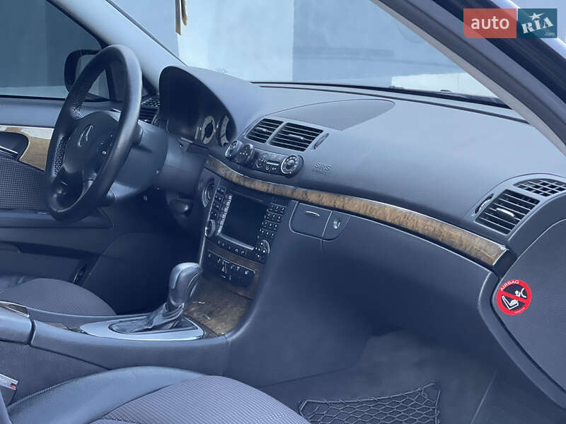 Седан Mercedes-Benz E-Class 2004 в Виннице