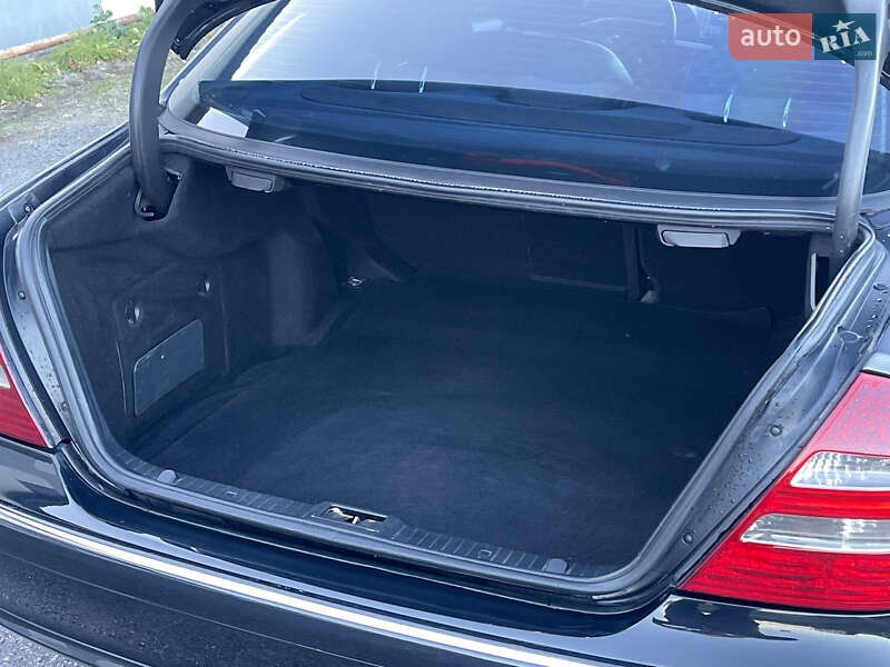 Седан Mercedes-Benz E-Class 2004 в Виннице