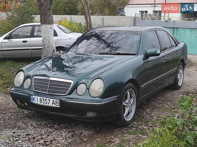 Mercedes-Benz E-Class 2000