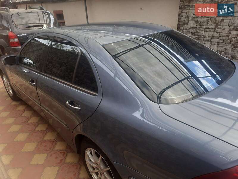 Седан Mercedes-Benz E-Class 2003 в Ізмаїлі