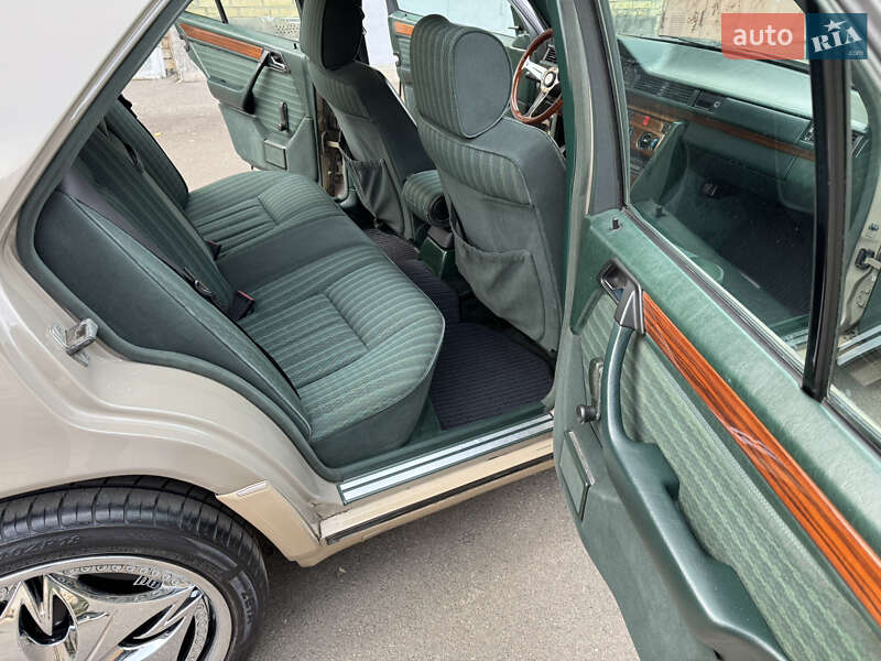Седан Mercedes-Benz E-Class 1990 в Киеве фото 12 Седан Mercedes-Benz E-Class 1990 в Киеве