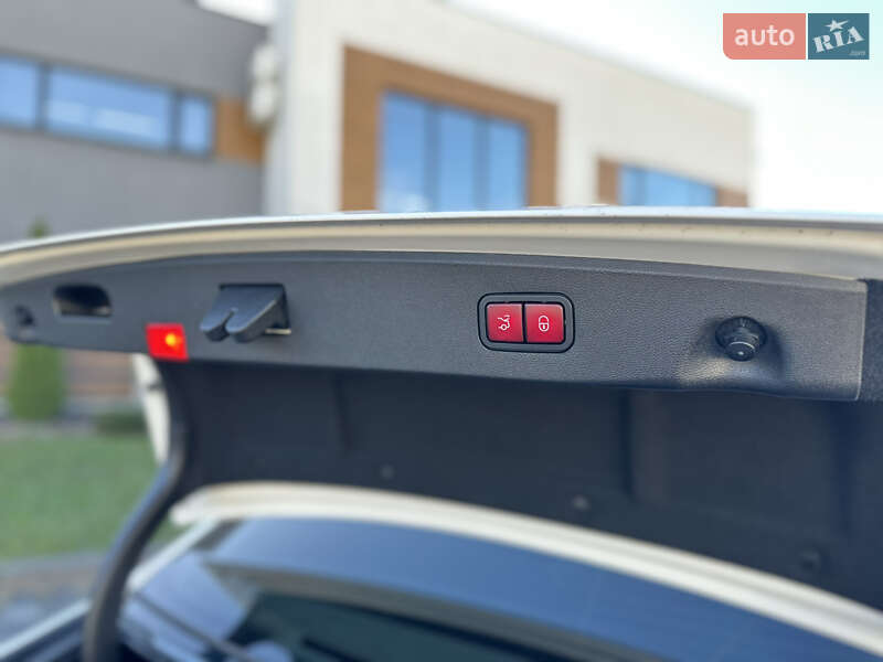 Седан Mercedes-Benz E-Class 2015 в Стрые