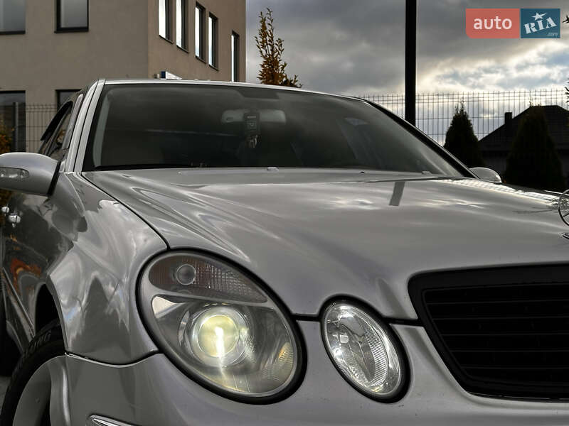 Седан Mercedes-Benz E-Class 2002 в Луцке