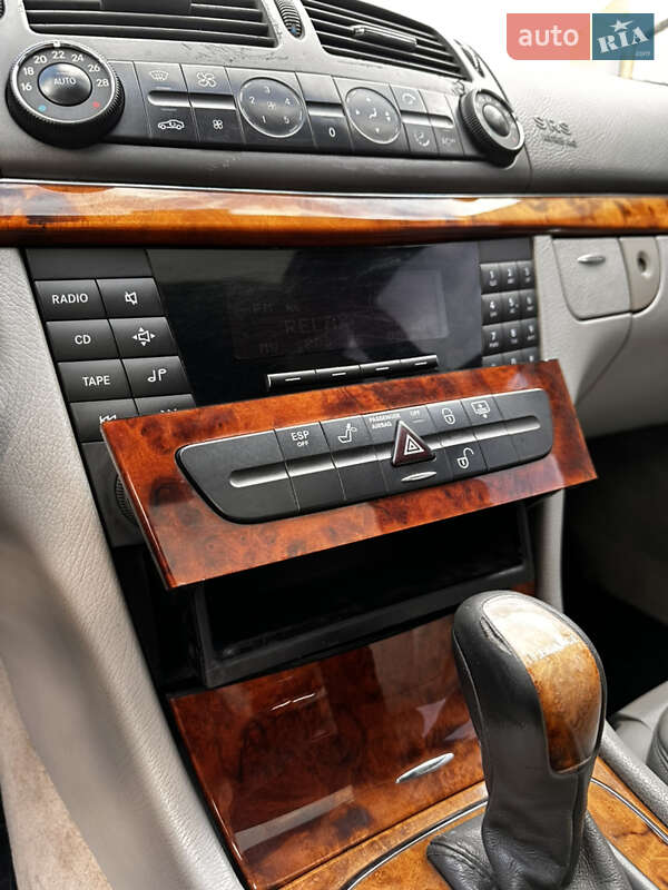 Седан Mercedes-Benz E-Class 2002 в Луцке