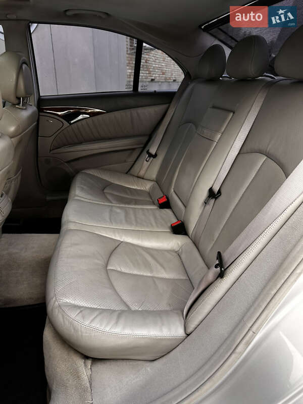 Седан Mercedes-Benz E-Class 2002 в Луцке
