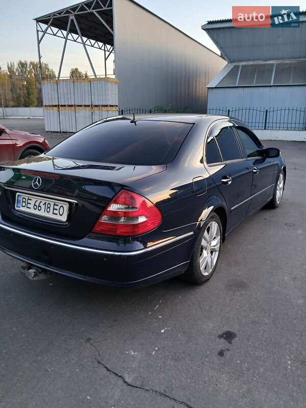 Седан Mercedes-Benz E-Class 2003 в Миколаєві