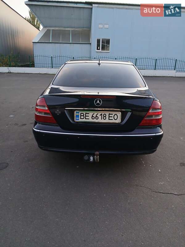 Седан Mercedes-Benz E-Class 2003 в Миколаєві