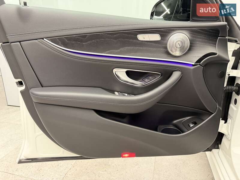 Седан Mercedes-Benz E-Class 2022 в Киеве