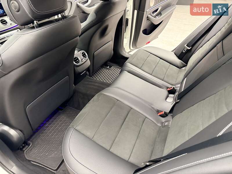 Седан Mercedes-Benz E-Class 2022 в Киеве