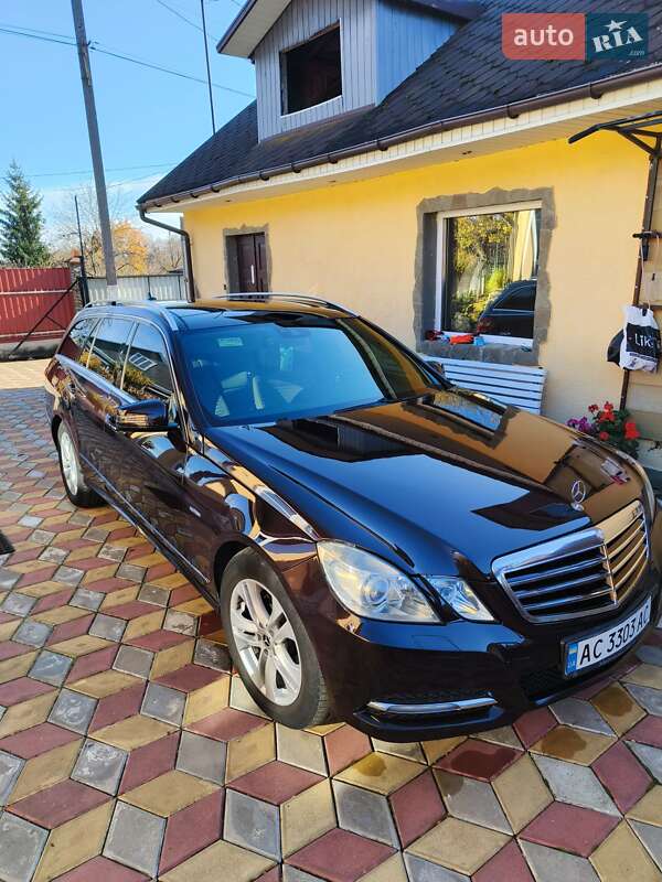 Универсал Mercedes-Benz E-Class 2010 в Владимире