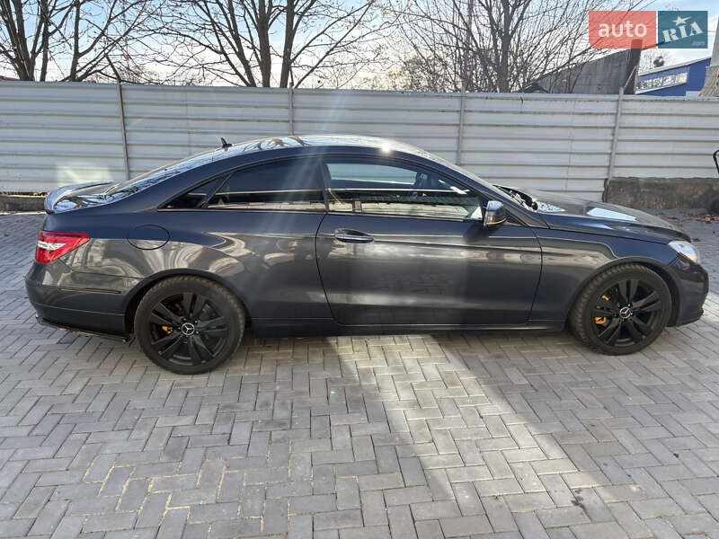 Купе Mercedes-Benz E-Class 2011 в Виннице